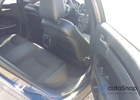 2021 Chrysler 300 Touring L Awd z USA, uszkodzony, nr VIN 2C3CCARG8MH657788